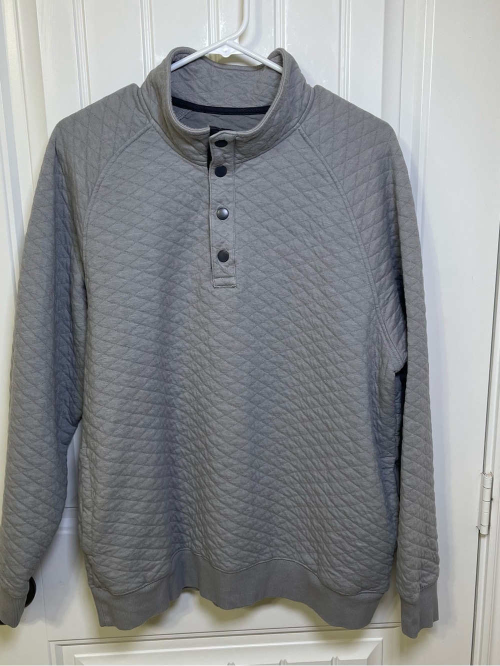 Goodfellow & Co Men’s Large Quilted Light Gray Quarter Snap Crewneck Pullover